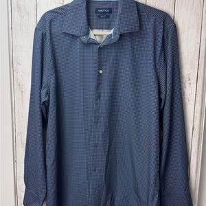 Nautica Men's Blue collar Checkered Shirt size Large 32/33